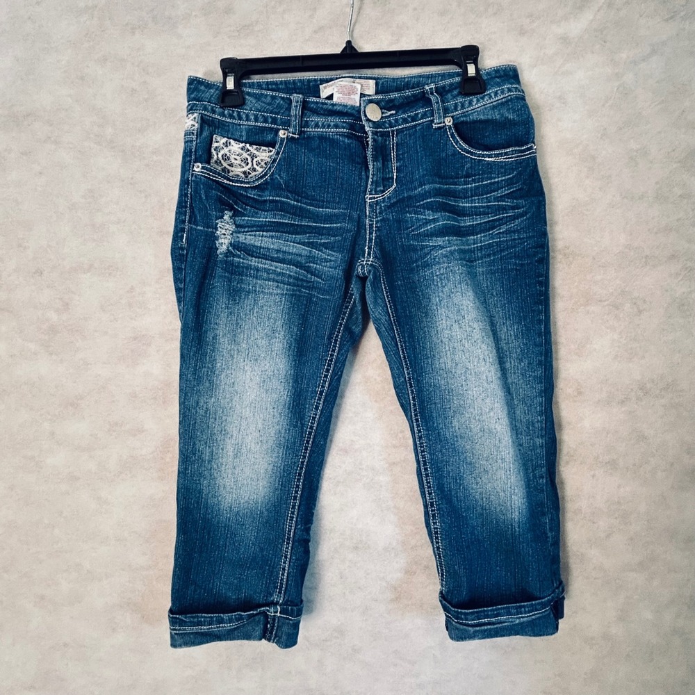 No Boundaries Womens Blue Denim Capri Embellished Jeans‎ Size 7